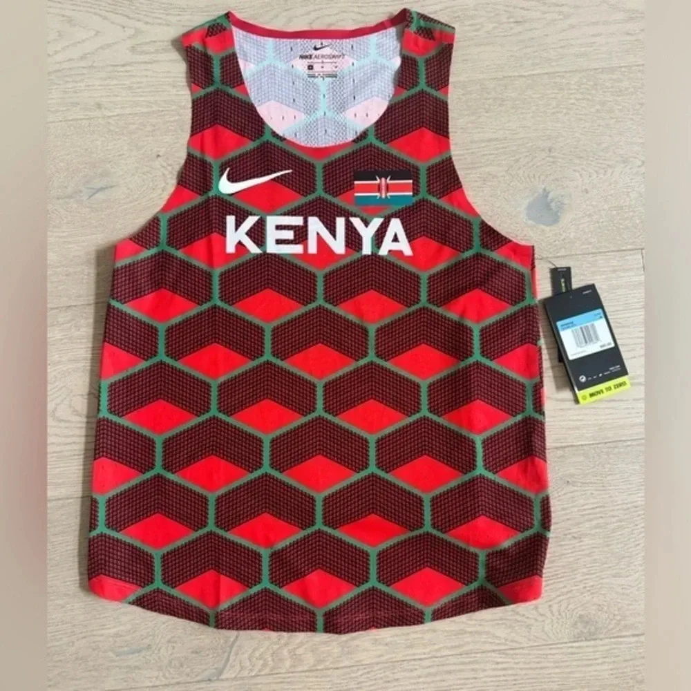 NWT Nike Aeroswift running/workout tank size medium